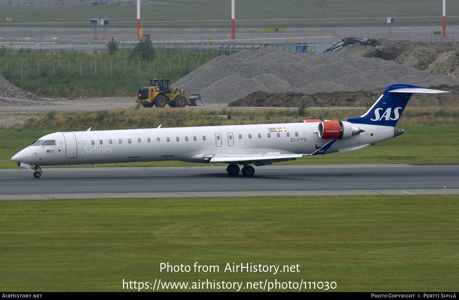 Aircraft Photo of EI-FPK | Bombardier CRJ-900LR (CL-600-2D24) | Scandinavian Airlines - SAS | AirHistory.net #111030