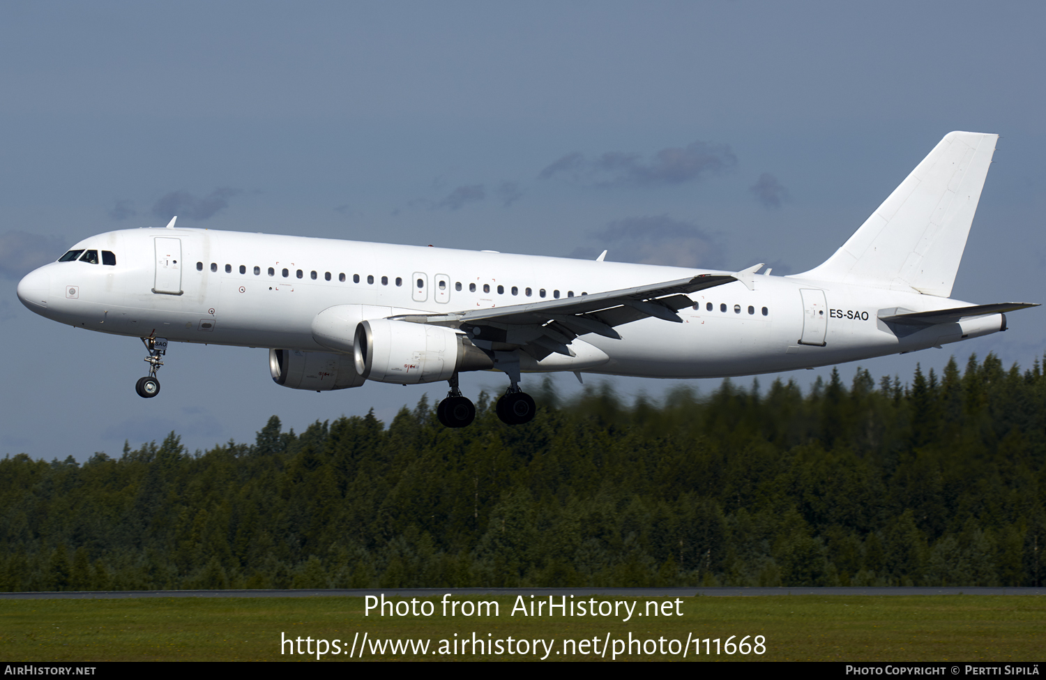 Aircraft Photo of ES-SAO | Airbus A320-214 | AirHistory.net #111668