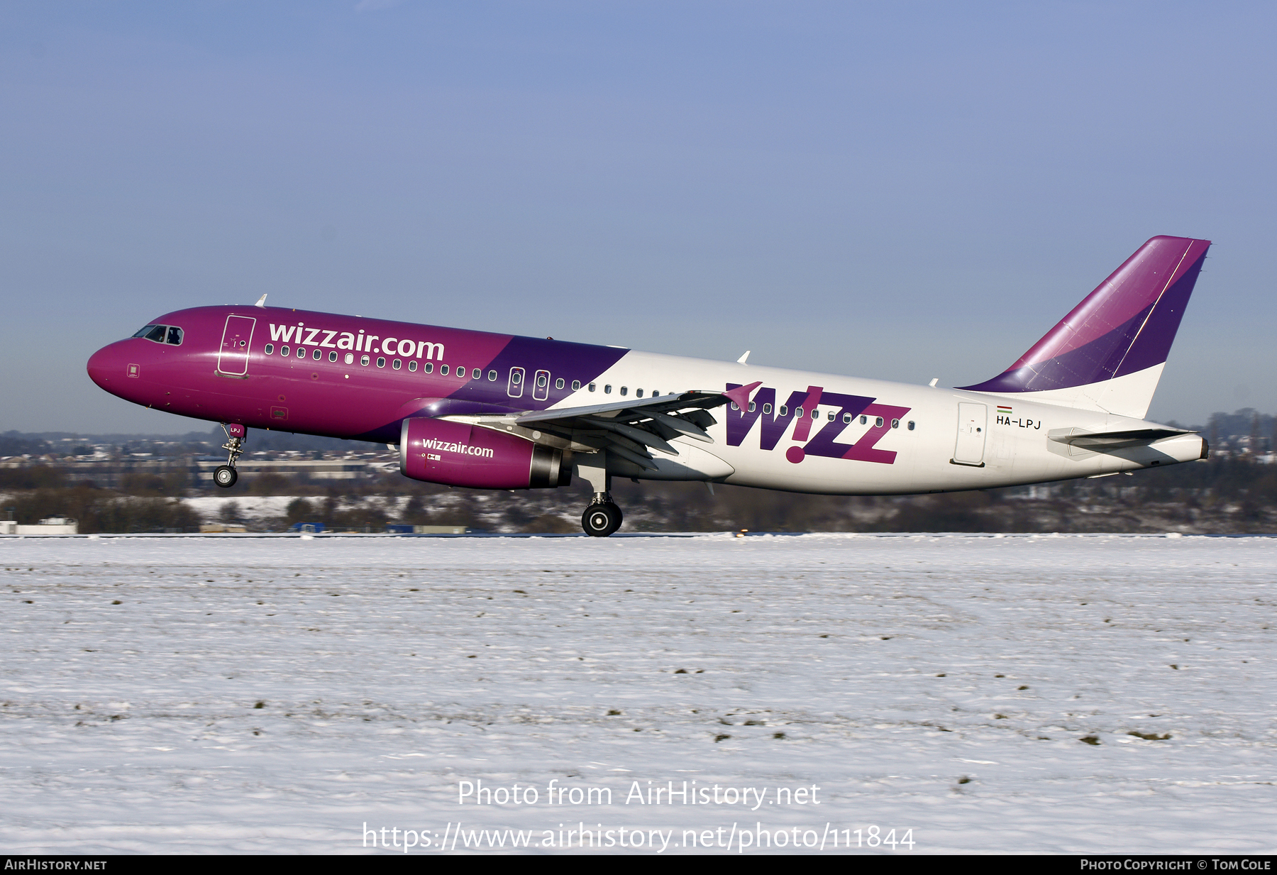 Aircraft Photo of HA-LPJ | Airbus A320-233 | Wizz Air | AirHistory.net #111844