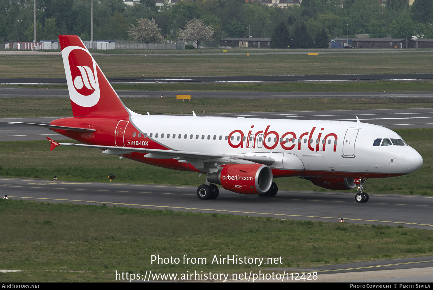 Aircraft Photo of HB-IOX | Airbus A319-112 | Air Berlin | AirHistory.net #112428