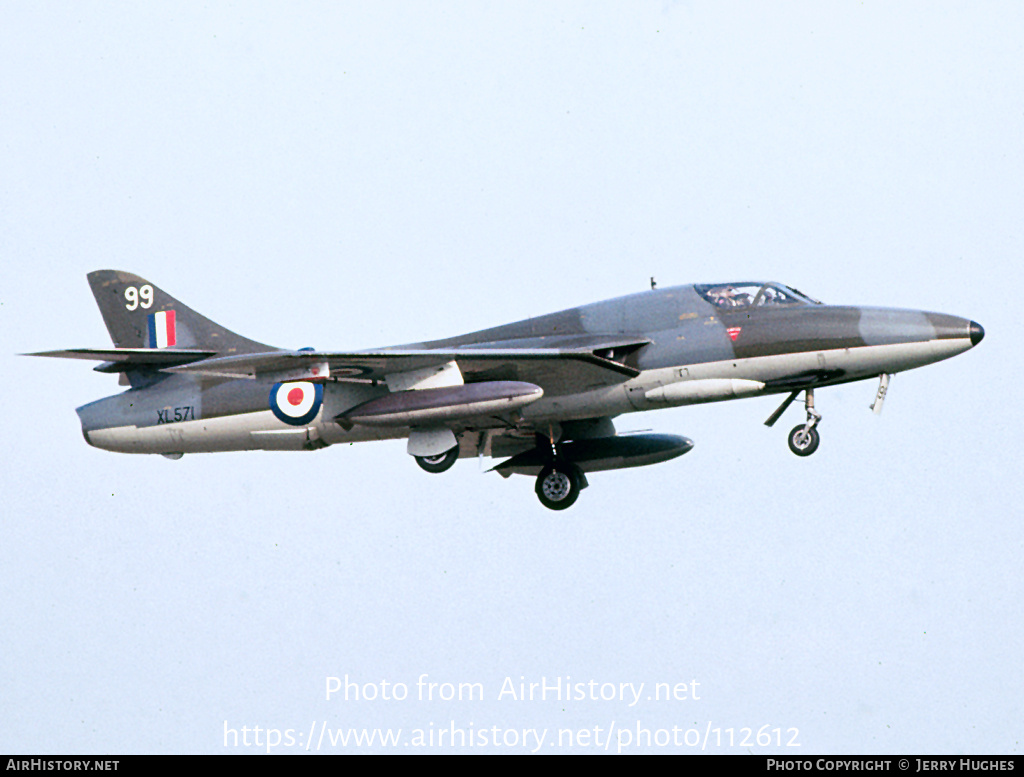 Aircraft Photo Of Xl571 Hawker Hunter T7 Uk Air Force