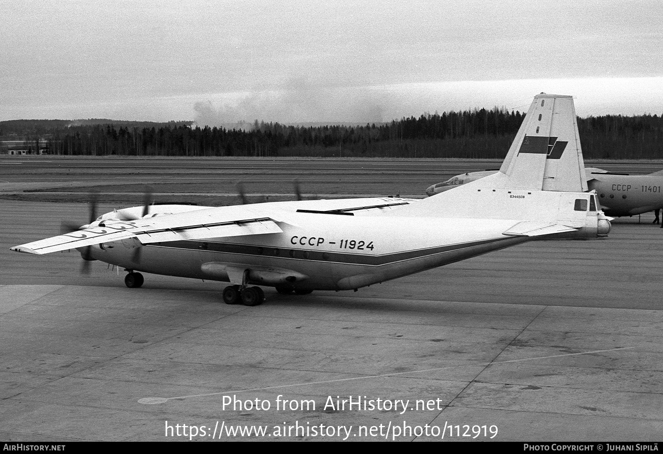 Aircraft Photo of CCCP-11924 | Antonov An-12 | Aeroflot | AirHistory.net #112919