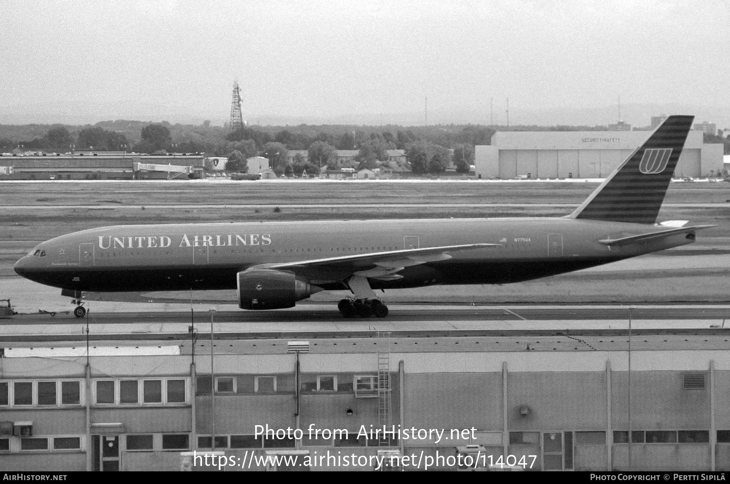 Aircraft Photo of N775UA | Boeing 777-222 | United Airlines | AirHistory.net #114047