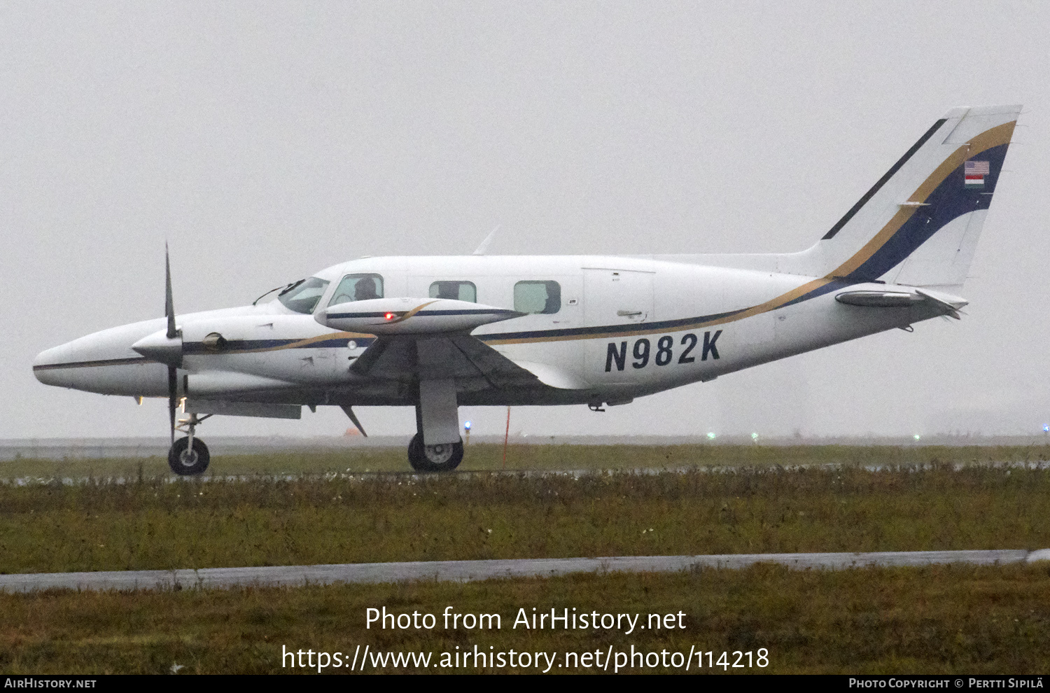 Aircraft Photo of N982K | Piper PA-31T Cheyenne II | AirHistory.net #114218