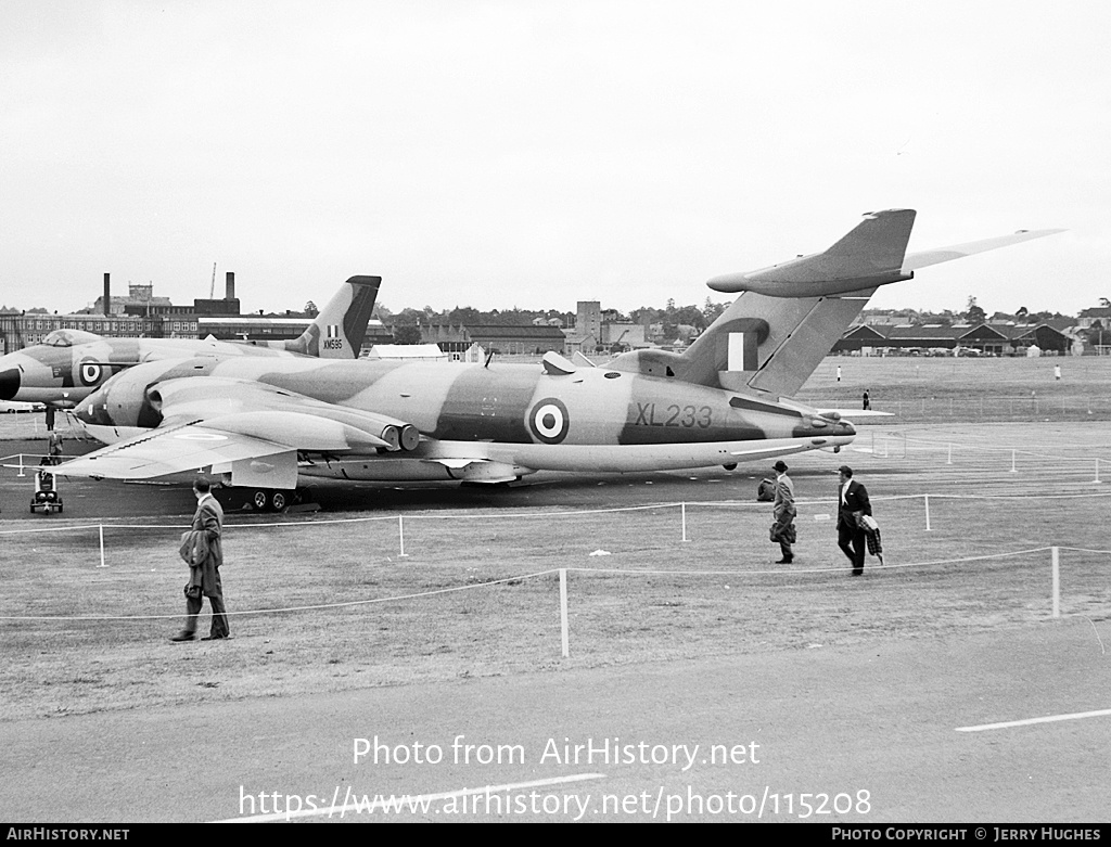 Aircraft Photo of XL233 | Handley Page HP-80 Victor B2 | UK - Air Force | AirHistory.net #115208