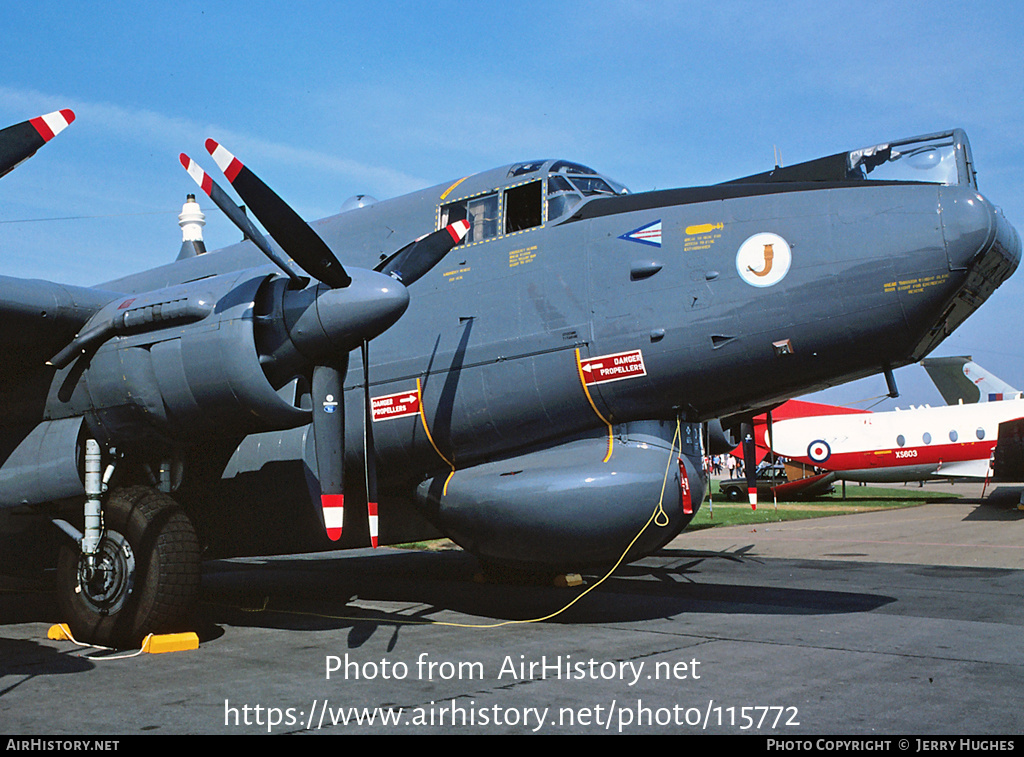 Aircraft Photo of WR960 | Avro 696 Shackleton AEW2 | UK - Air Force | AirHistory.net #115772