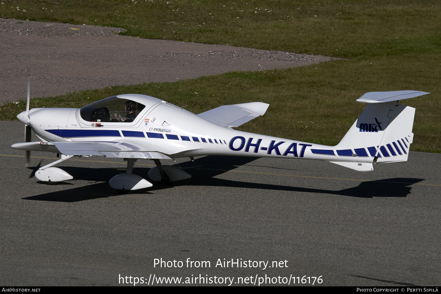 Aircraft Photo of OH-KAT | Diamond DA20C-1 Katana | MIK - Malmin Ilmailukerho | AirHistory.net #116176