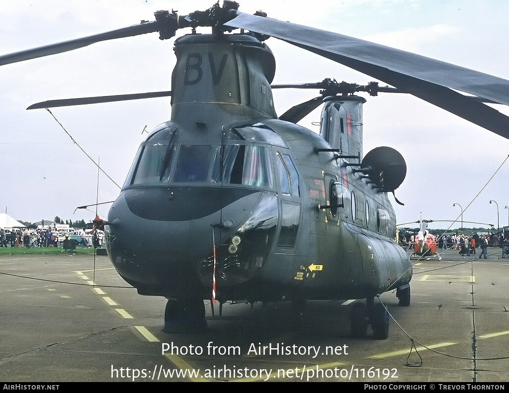 Aircraft Photo of ZA680 | Boeing Vertol Chinook HC1B (352) | UK - Air Force | AirHistory.net #116192