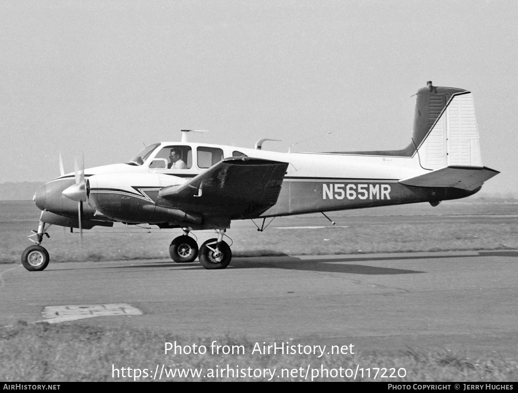 Aircraft Photo of N565MR | Beech E50 Twin Bonanza | AirHistory.net #117220