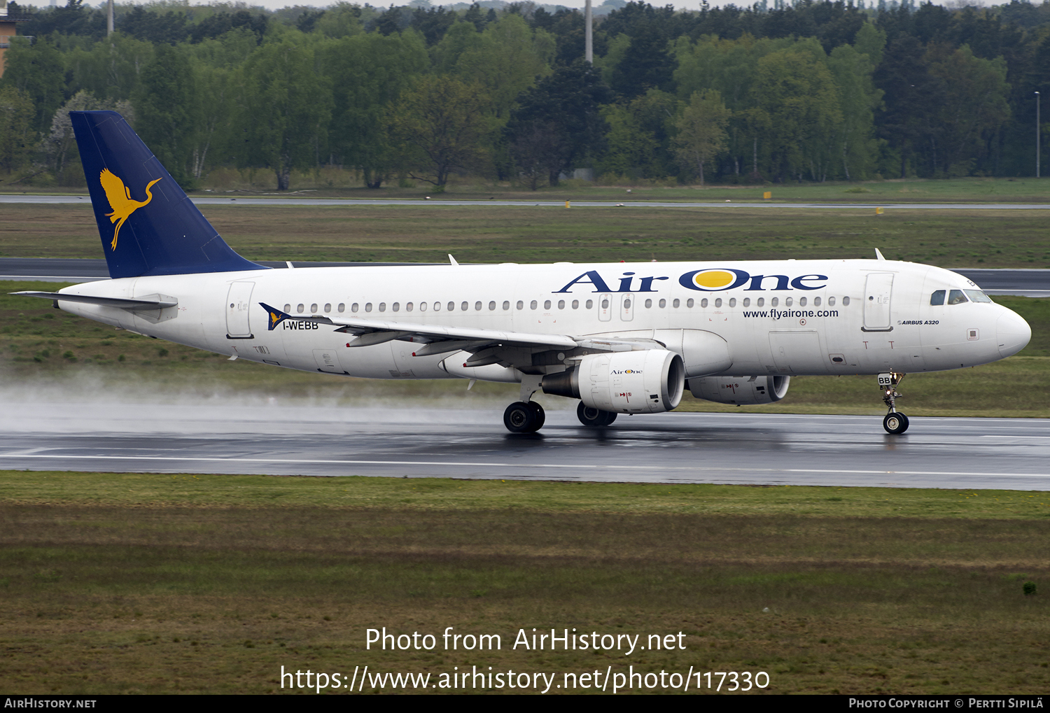 Aircraft Photo of I-WEBB | Airbus A320-214 | Air One | AirHistory.net #117330