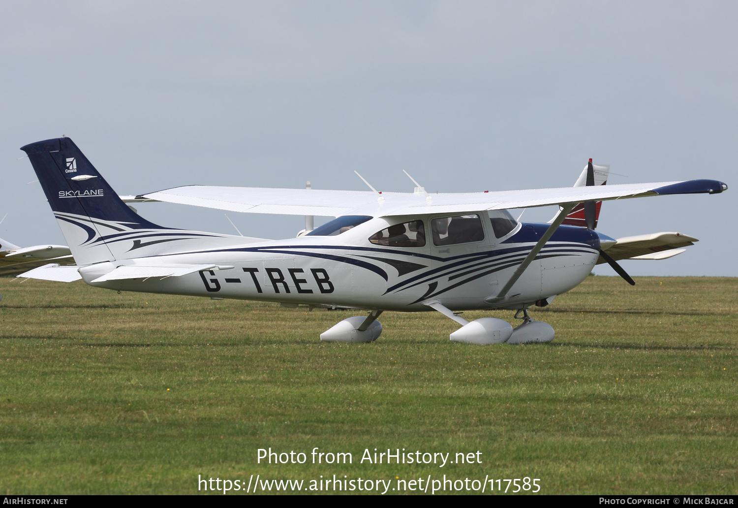 Aircraft Photo of G-TREB | Cessna 182T Skylane | AirHistory.net #117585