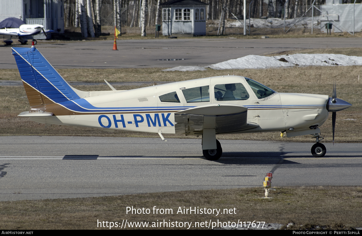 Aircraft Photo of OH-PMK | Piper PA-28R-200 Cherokee Arrow II | AirHistory.net #117677