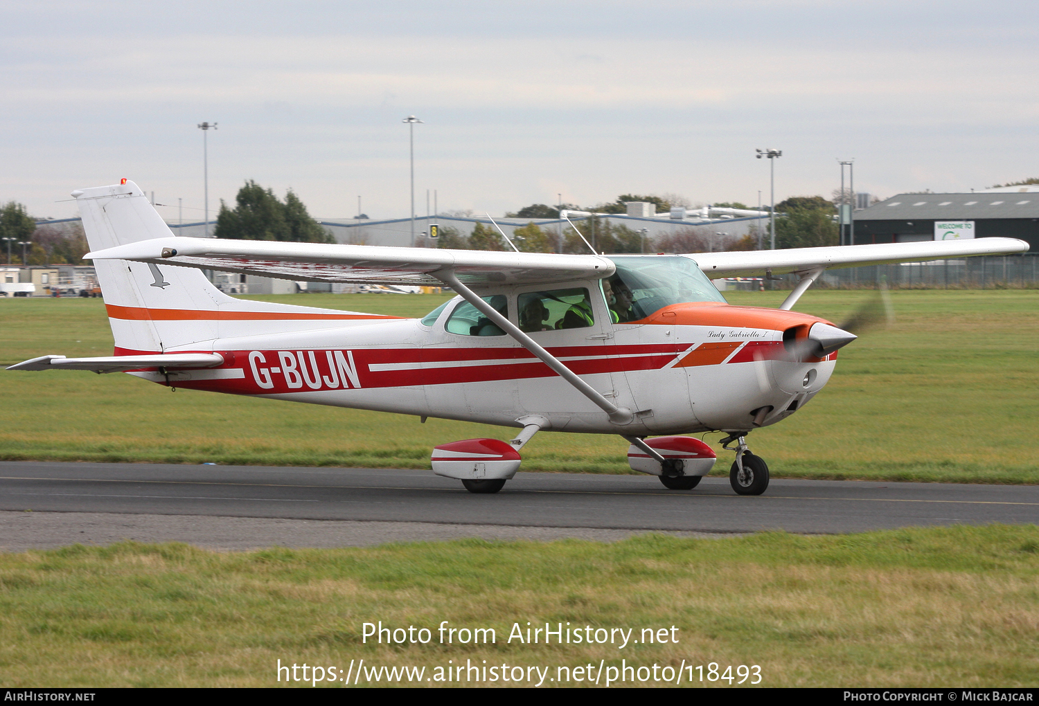 Aircraft Photo of G-BUJN | Cessna 172N Skyhawk | AirHistory.net #118493