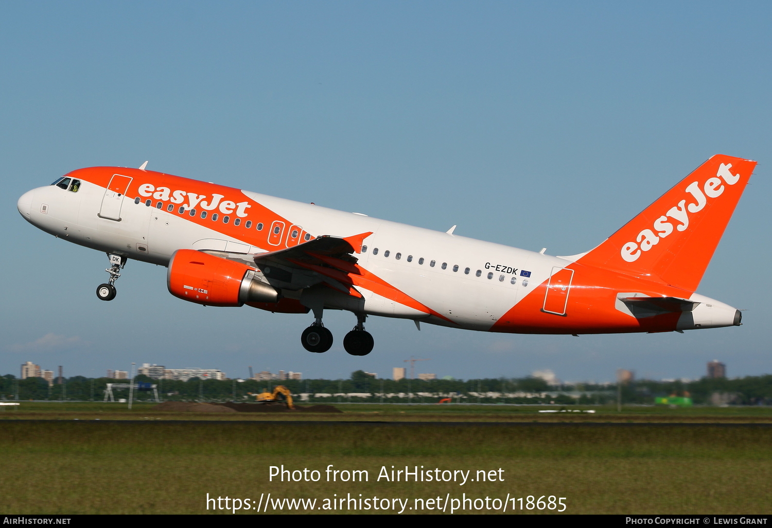 Aircraft Photo of G-EZDK | Airbus A319-111 | EasyJet | AirHistory.net #118685