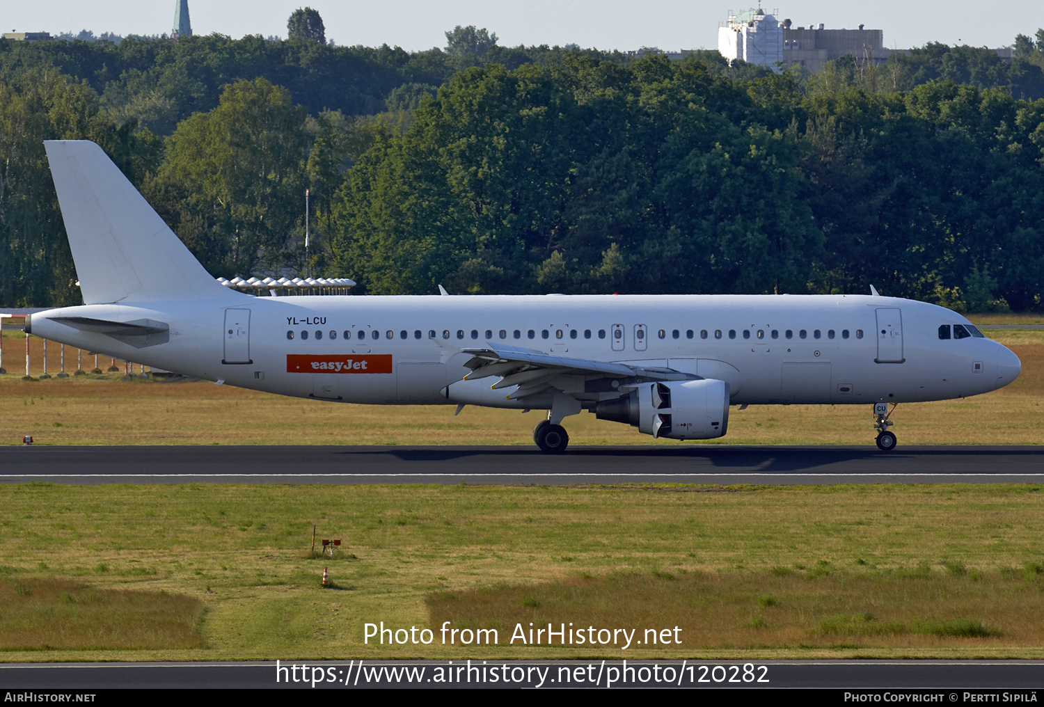 Aircraft Photo of YL-LCU | Airbus A320-214 | EasyJet | AirHistory.net #120282