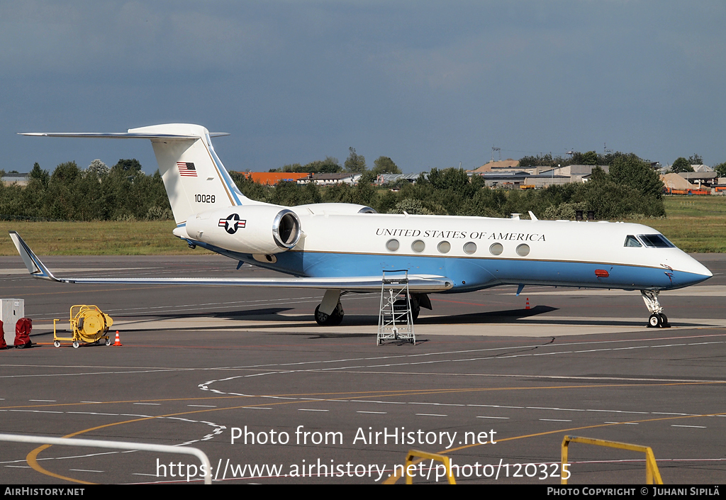 Aircraft Photo of 01-0028 / 10028 | Gulfstream Aerospace C-37A Gulfstream V (G-V) | USA - Air Force | AirHistory.net #120325