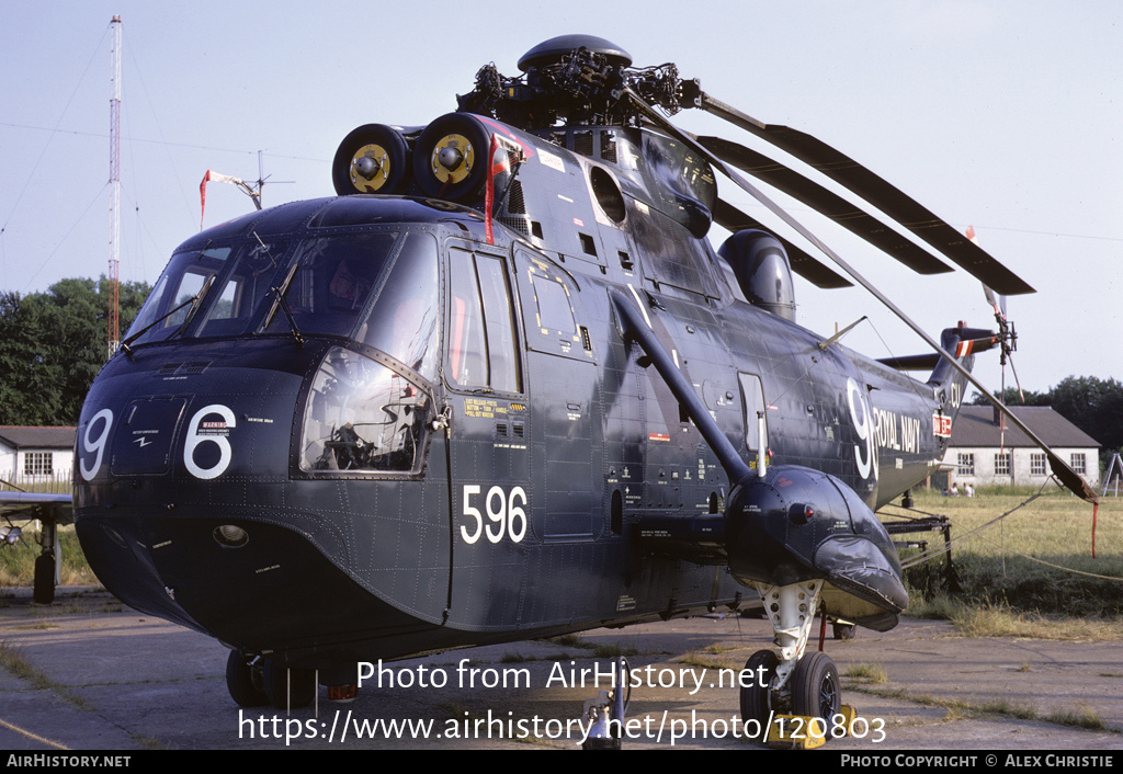 Aircraft Photo of XV661 | Westland WS-61 Sea King HU5 | UK - Navy | AirHistory.net #120803