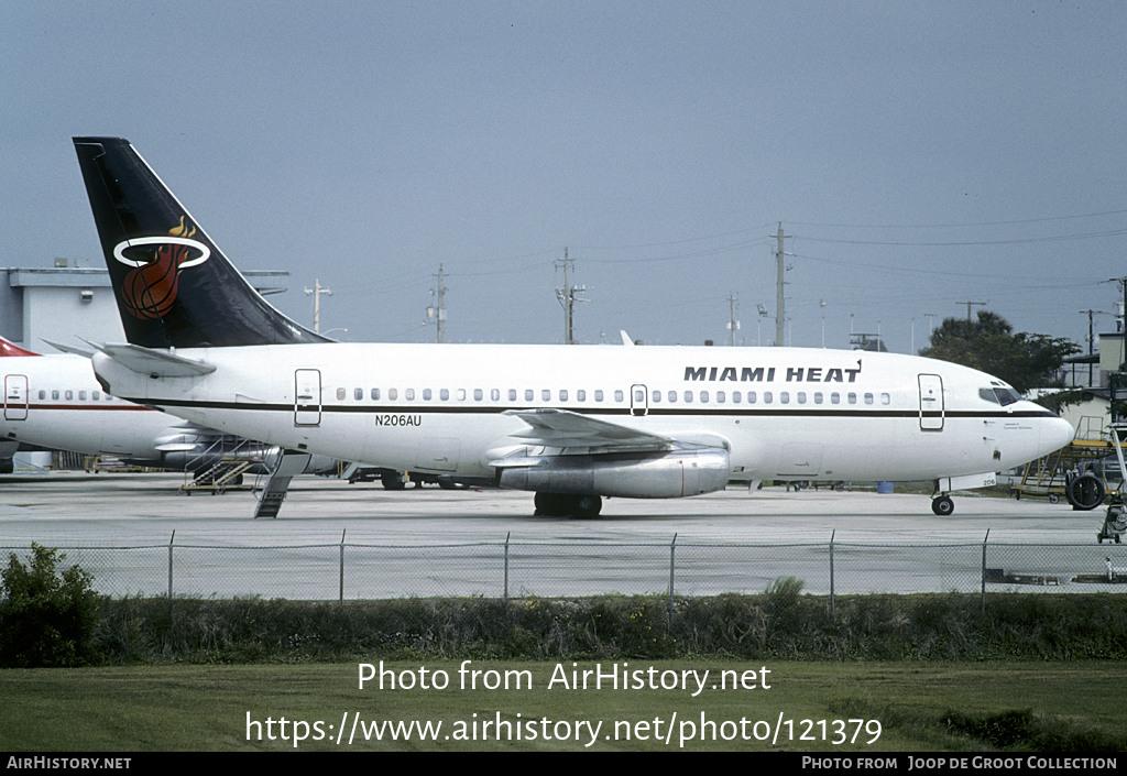 Aircraft Photo of N206AU | Boeing 737-201 | Miami Heat | AirHistory.net #121379