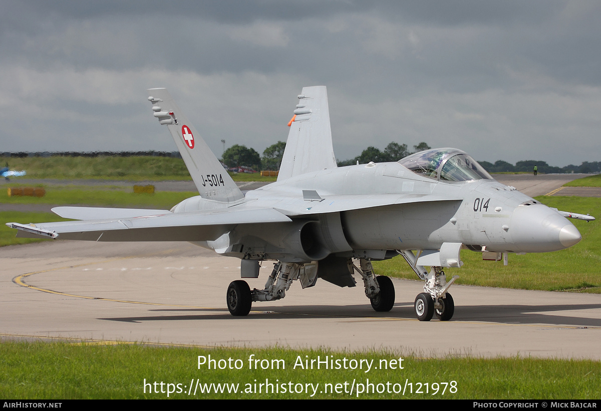 Aircraft Photo of J-5014 | McDonnell Douglas F/A-18C Hornet | Switzerland - Air Force | AirHistory.net #121978