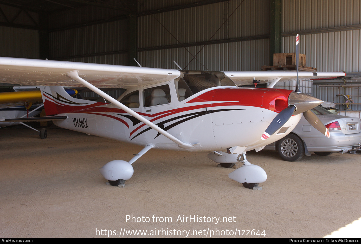 Aircraft Photo of VH-NKX | Cessna 182T Skylane | AirHistory.net #122644