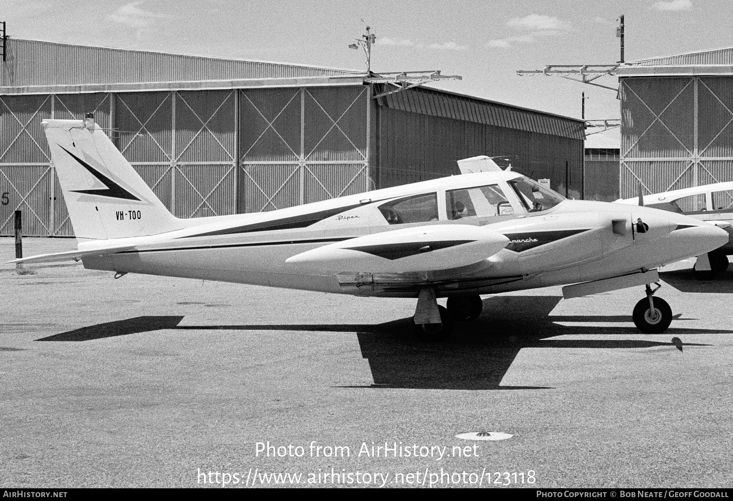 aircraft-photo-of-vh-too-piper-pa-30-160-twin-comanche-airhistory-123118