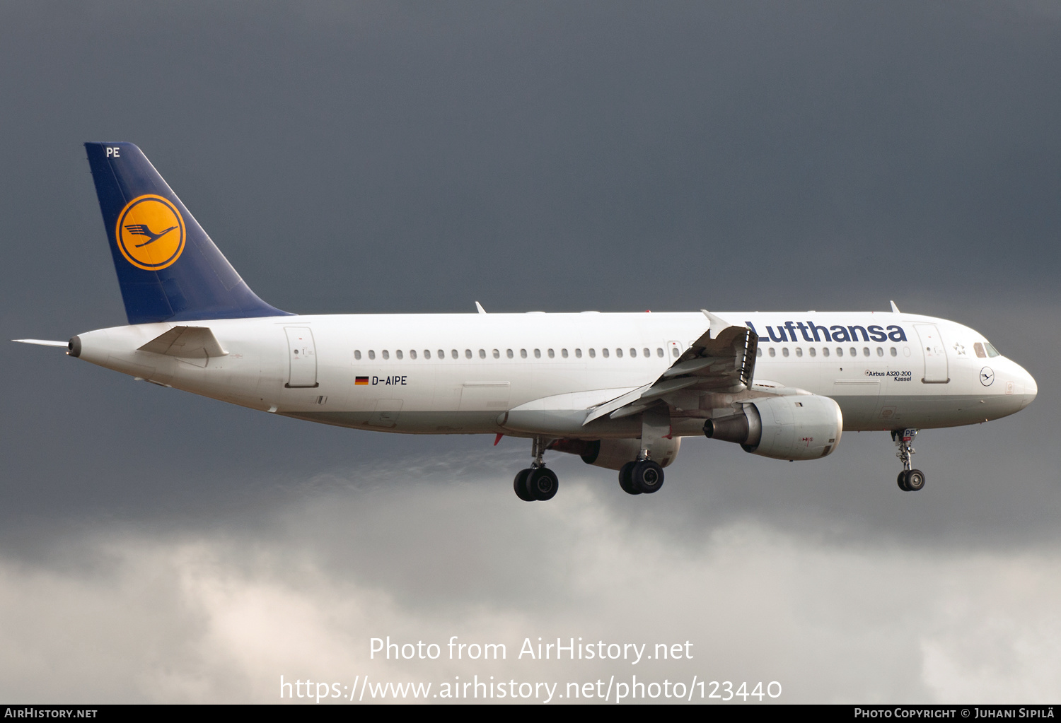 Aircraft Photo of D-AIPE | Airbus A320-211 | Lufthansa | AirHistory.net #123440