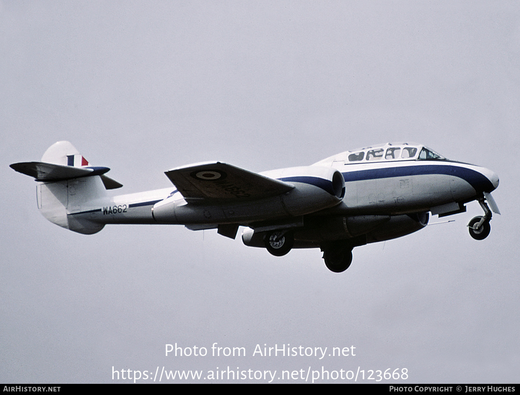 Aircraft Photo Of WA662 | Gloster Meteor T7 | UK - Air Force ...