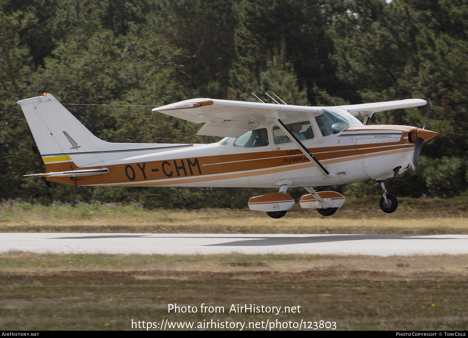 Aircraft Photo of OY-CHM | Cessna 172N Skyhawk | AirHistory.net #123803