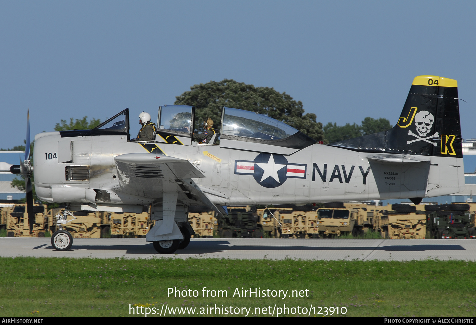 Aircraft Photo of N228JK / NX228JK / 137668 | North American T-28B Trojan | USA - Navy | AirHistory.net #123910