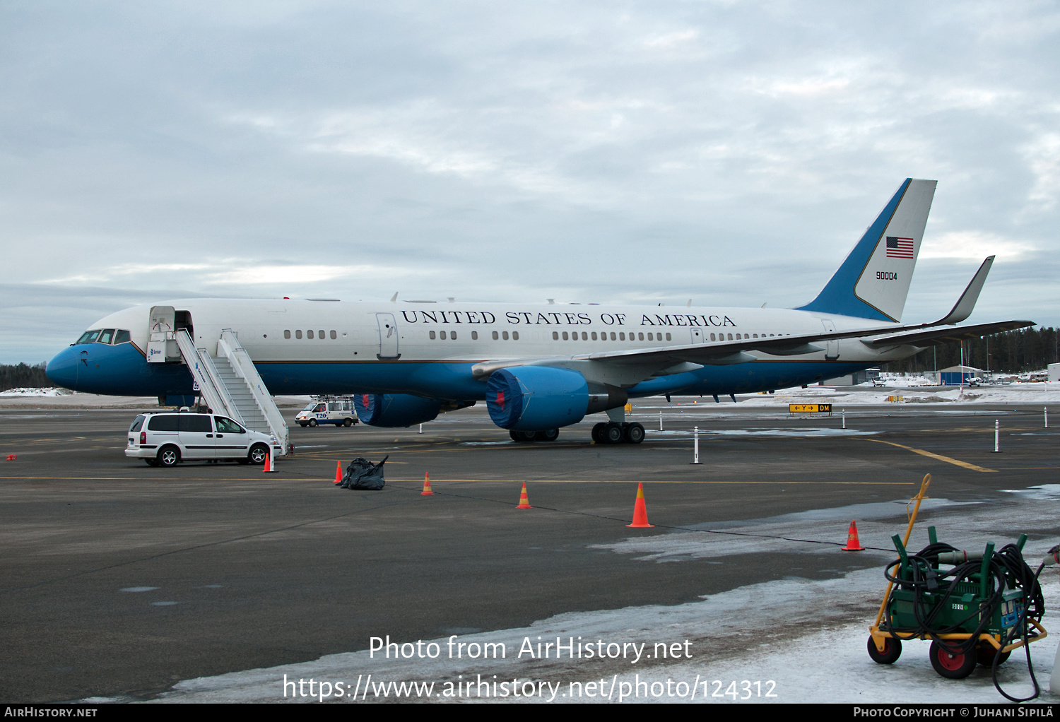 Aircraft Photo of 99-0004 / 90004 | Boeing C-32A (757-200) | USA - Air Force | AirHistory.net #124312