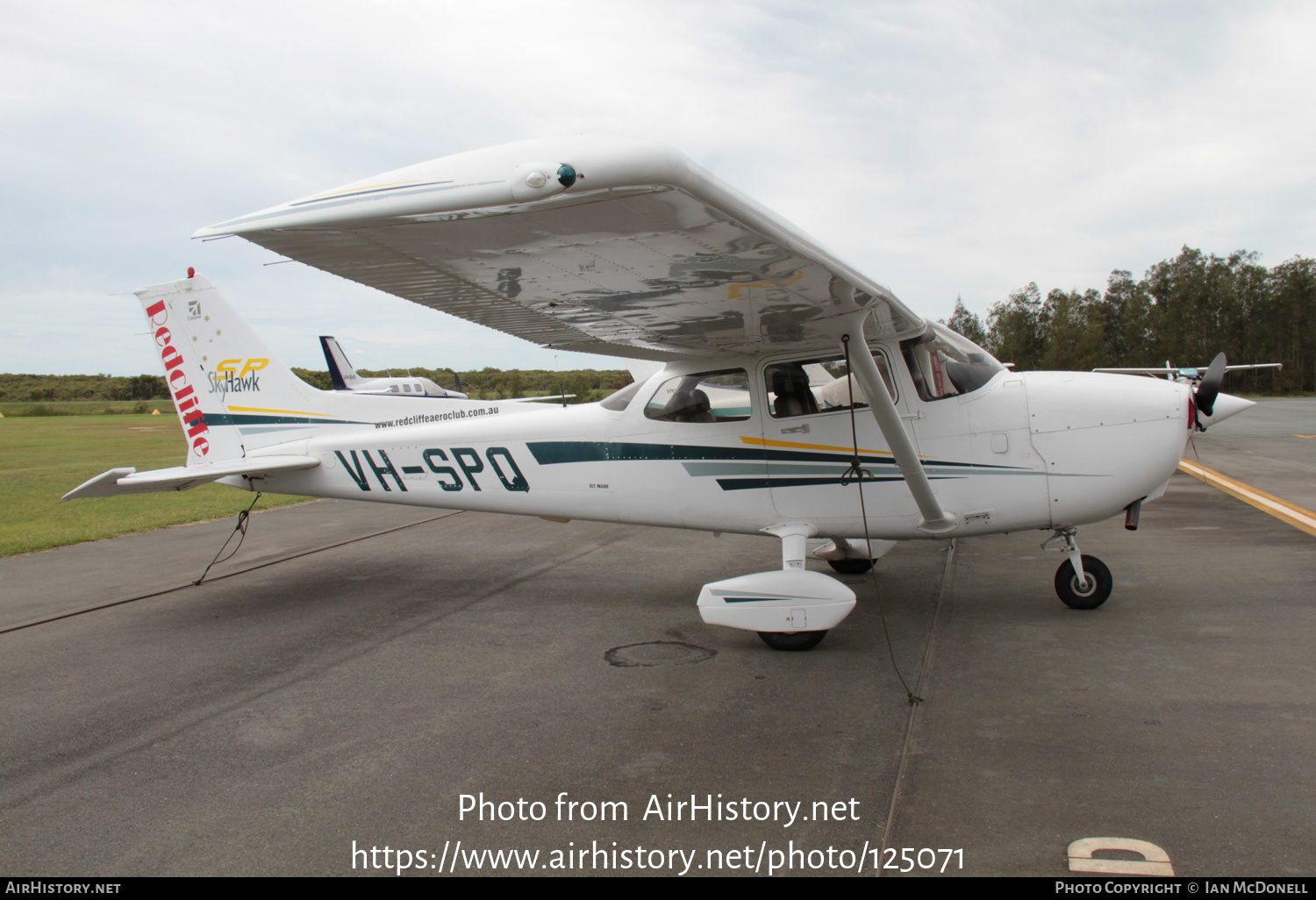 Aircraft Photo of VH-SPQ | Cessna 172S Skyhawk SP | Redcliffe Aero Club | AirHistory.net #125071