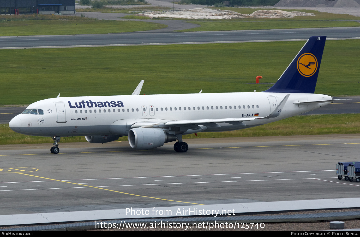 Aircraft Photo of D-AIUA | Airbus A320-214 | Lufthansa | AirHistory.net #125740