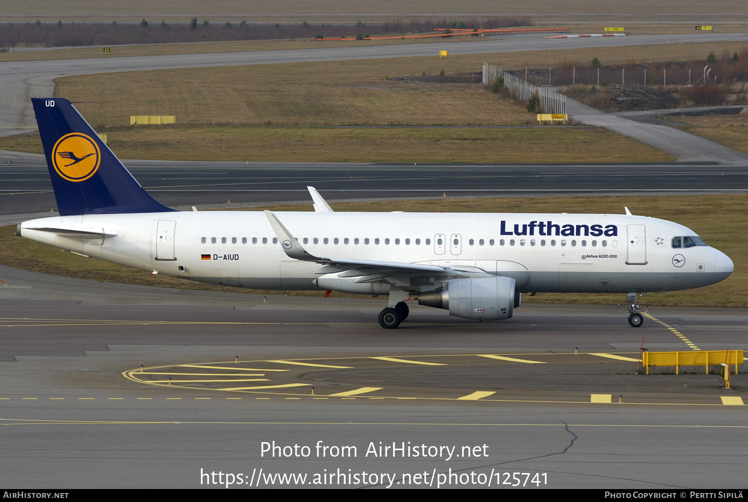 Aircraft Photo of D-AIUD | Airbus A320-214 | Lufthansa | AirHistory.net #125741