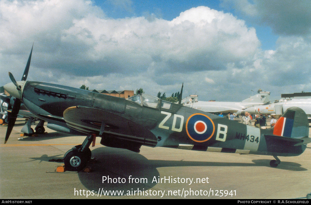 Aircraft Photo of G-ASJV / MH434 | Supermarine 361 Spitfire LF9B | UK - Air Force | AirHistory.net #125941