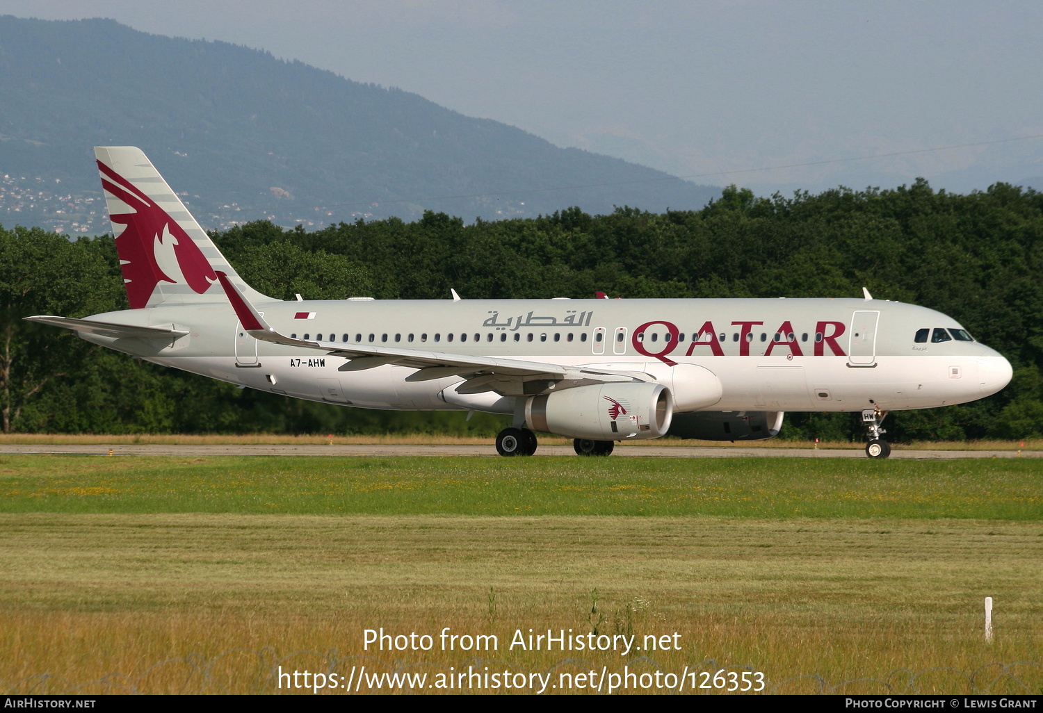 Aircraft Photo of A7-AHW | Airbus A320-232 | Qatar Airways | AirHistory.net #126353