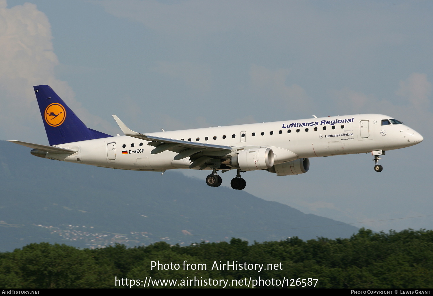 Aircraft Photo of D-AECF | Embraer 190LR (ERJ-190-100LR) | Lufthansa Regional | AirHistory.net #126587