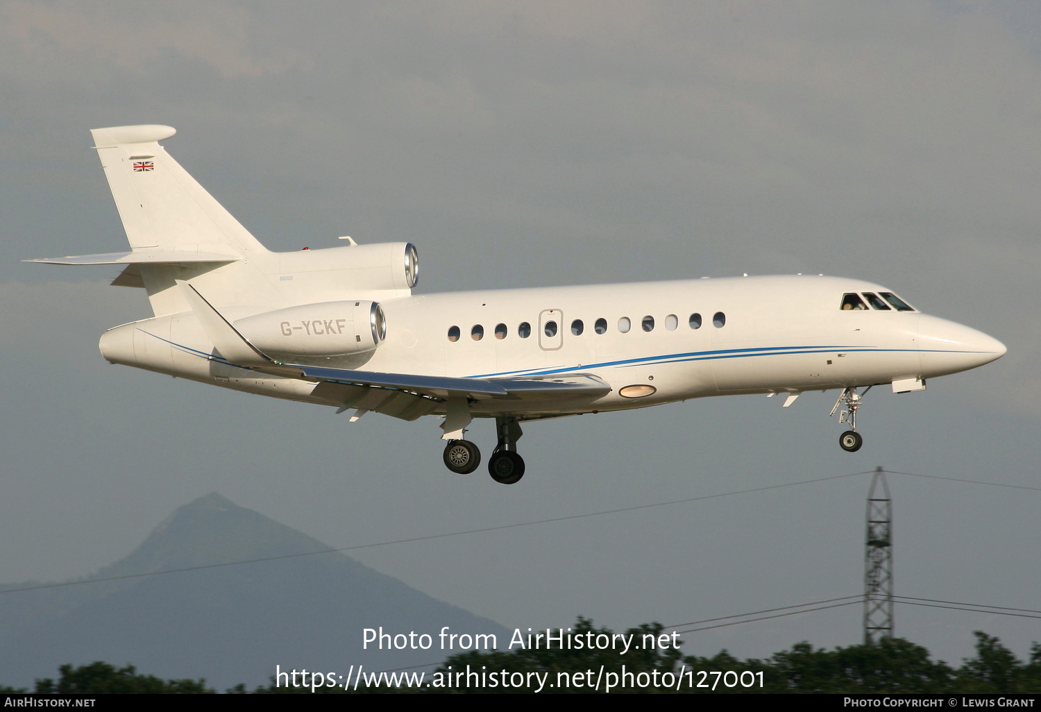 Aircraft Photo of G-YCKF | Dassault Falcon 900EX | AirHistory.net #127001