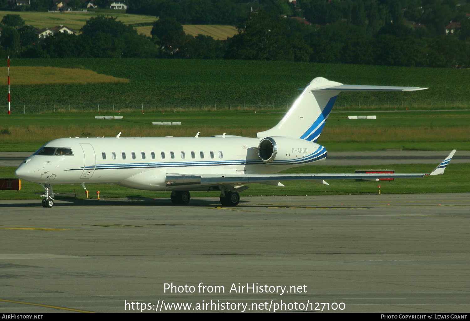 Aircraft Photo of M-ARGO | Bombardier Global 6000 (BD-700-1A10) | AirHistory.net #127100