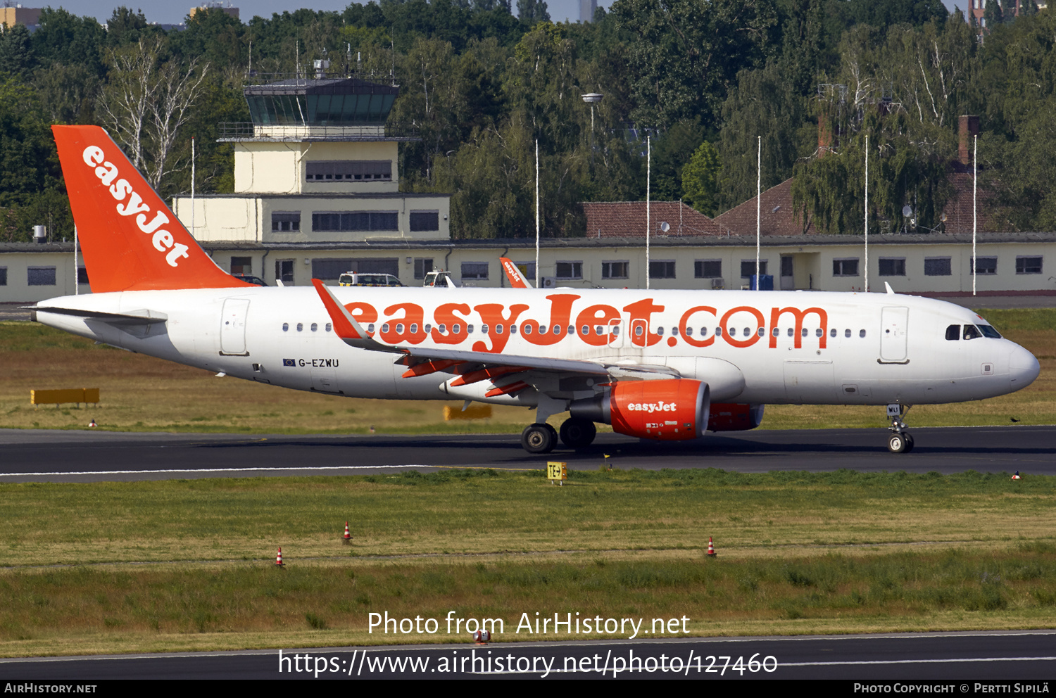 Aircraft Photo of G-EZWU | Airbus A320-214 | EasyJet | AirHistory.net #127460