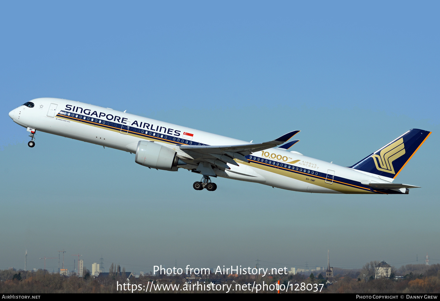 Aircraft Photo of 9V-SMF | Airbus A350-941 | Singapore Airlines | AirHistory.net #128037