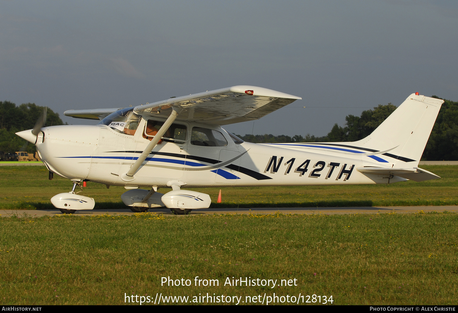 Aircraft Photo of N142TH | Cessna 172N | AirHistory.net #128134