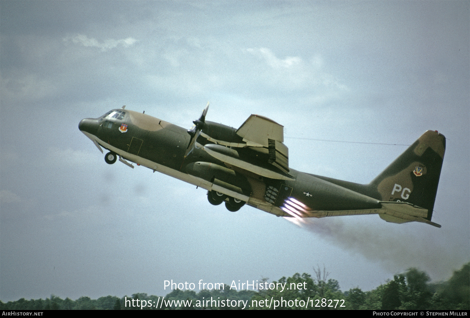 Aircraft Photo of 64-17681 / AF64-681 | Lockheed C-130E Hercules (L-382) | USA - Air Force | AirHistory.net #128272