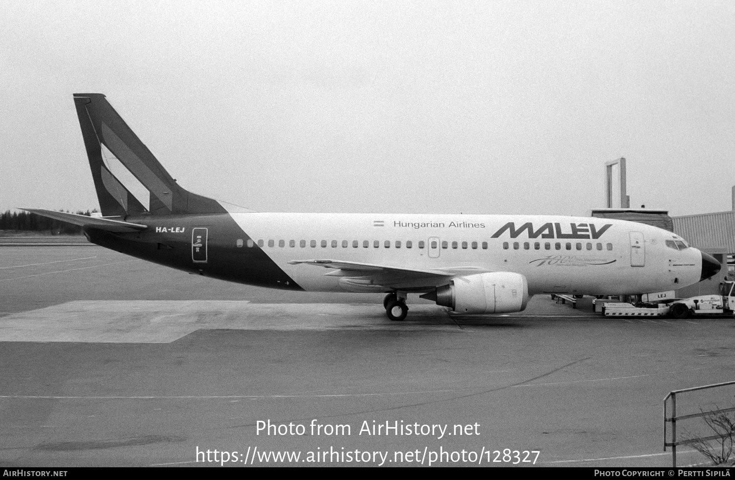 Aircraft Photo of HA-LEJ | Boeing 737-3Q8 | Malév - Hungarian Airlines | AirHistory.net #128327