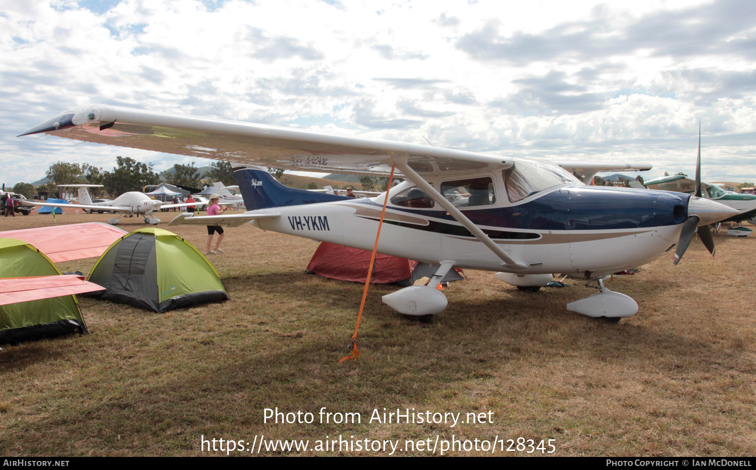 Aircraft Photo of VH-YKM | Cessna 182T Skylane | AirHistory.net #128345