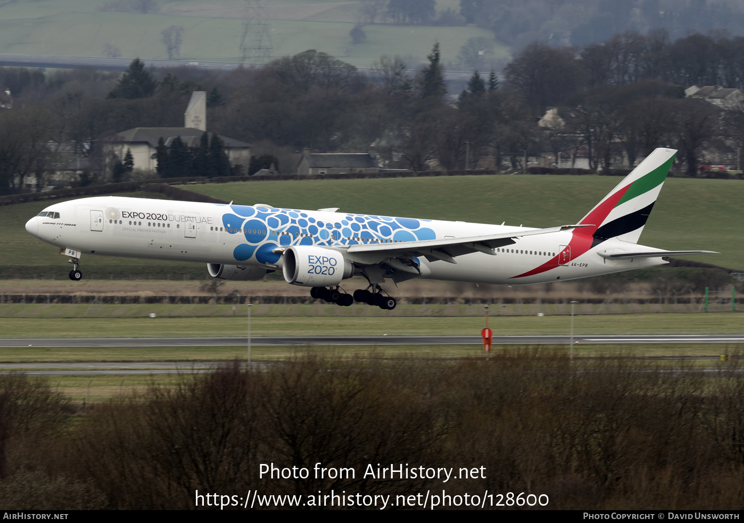 Aircraft Photo of A6-EPB | Boeing 777-31H/ER | Emirates | AirHistory.net #128600