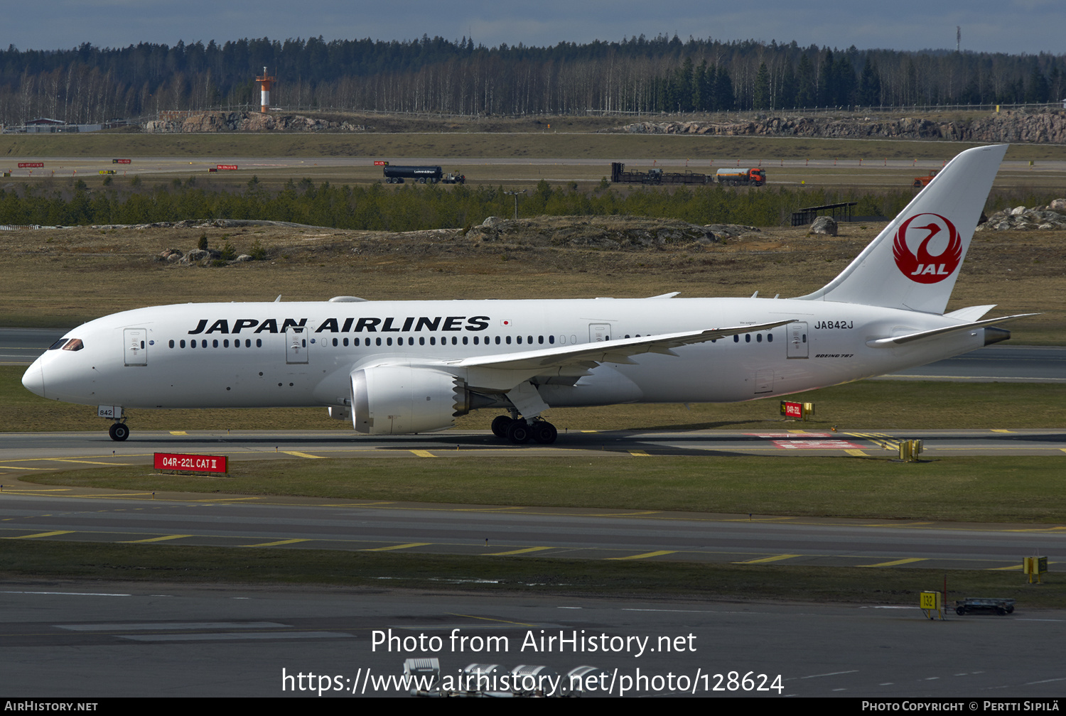 Aircraft Photo of JA842J | Boeing 787-8 Dreamliner | Japan Airlines - JAL | AirHistory.net #128624