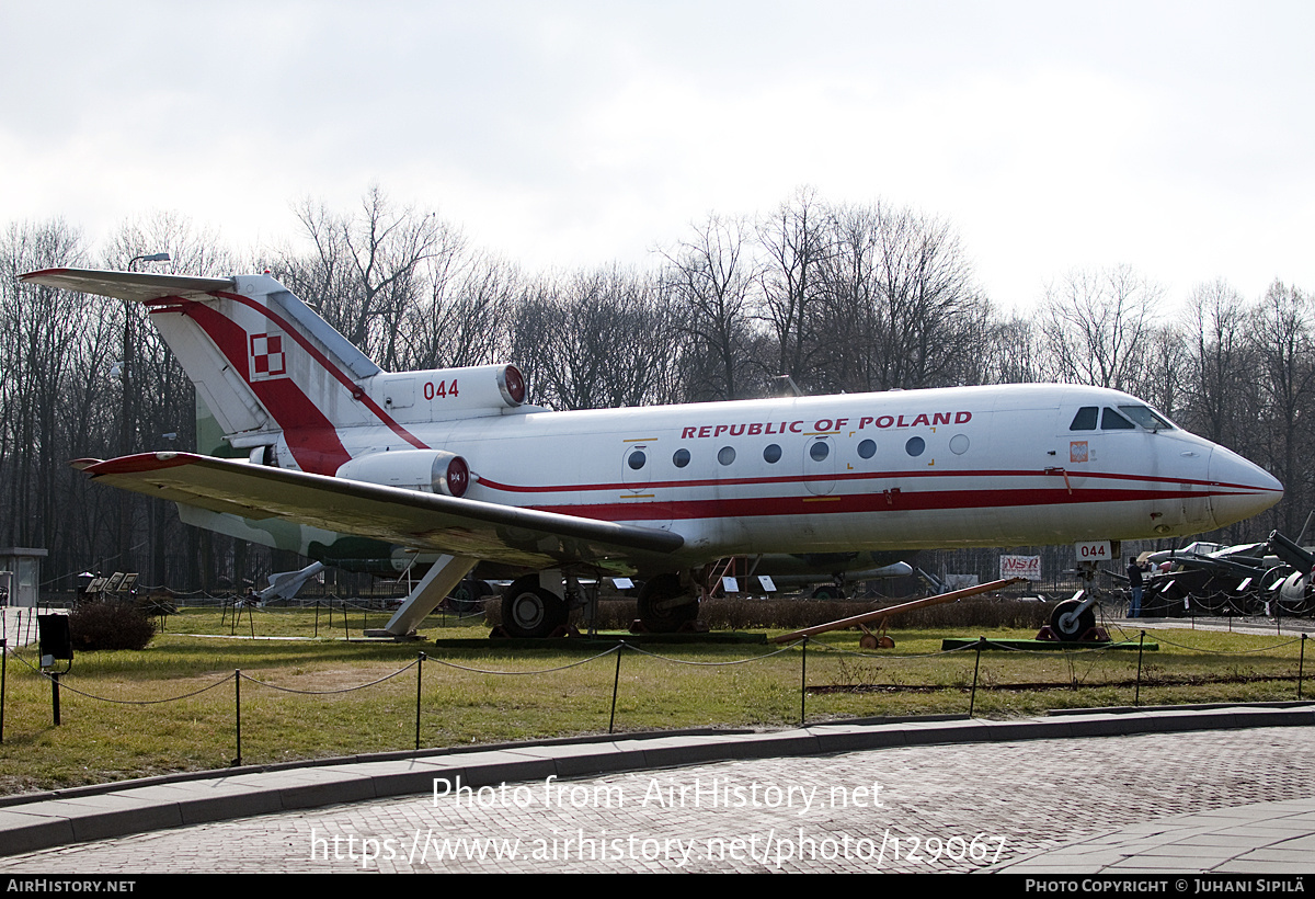 Aircraft Photo of 044 | Yakovlev Yak-40 | Poland - Air Force | AirHistory.net #129067