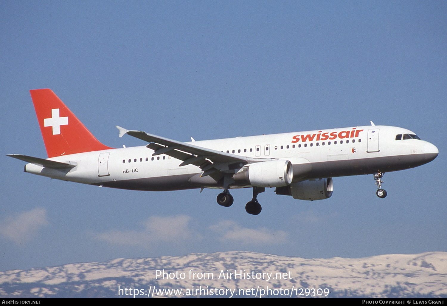 Aircraft Photo of HB-IJC | Airbus A320-214 | Swissair | AirHistory.net #129309