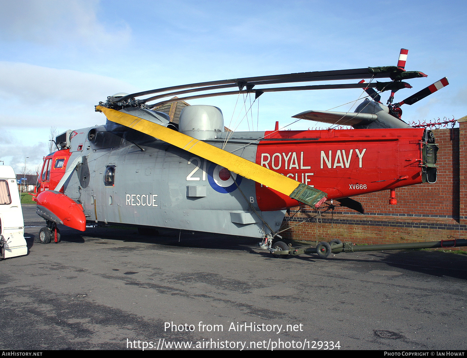 Aircraft Photo of XV666 | Westland WS-61 Sea King HU5 | UK - Navy | AirHistory.net #129334