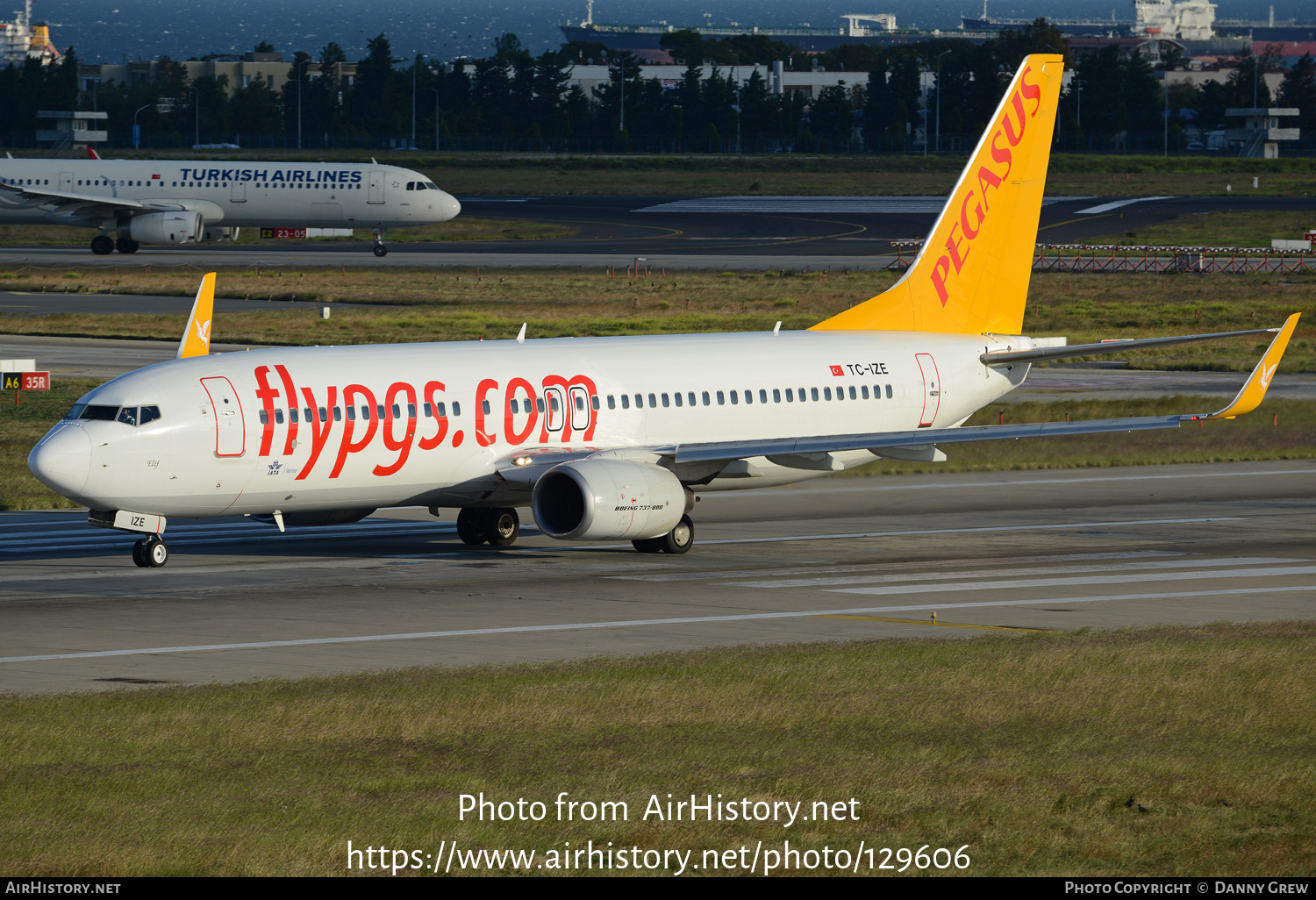 Aircraft Photo of TC-IZE | Boeing 737-86J | Pegasus Airlines | AirHistory.net #129606